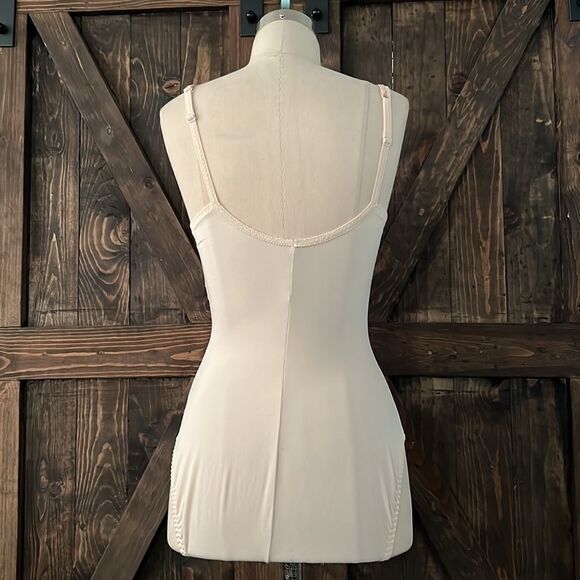 Vintage Olga Teddy Shaper Bodysuit Underwire 34C 43033 Ivory White Nylon - Picture 5 of 8